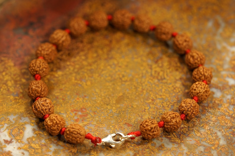 5 Mukhi Rudraksha Chikna Breads Bracelet in Red Thread in India, UK, USA, All Country