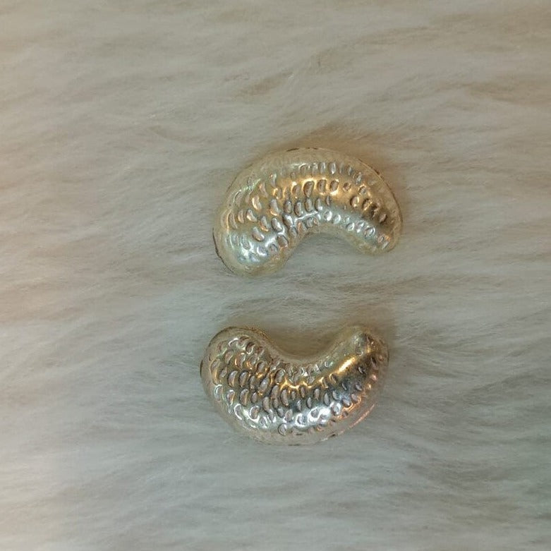 Cashew In Pure Silver for Puja Offering handmade silver dry fruit, silver cashew kaju nut for puja in India, UK, USA, All Country